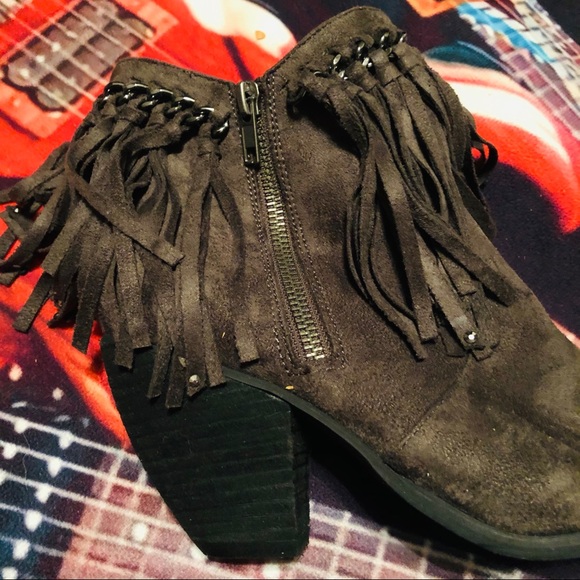SALE!!! Frisky Fringed Not Rated Suede Gray Booties! - Picture 8 of 13